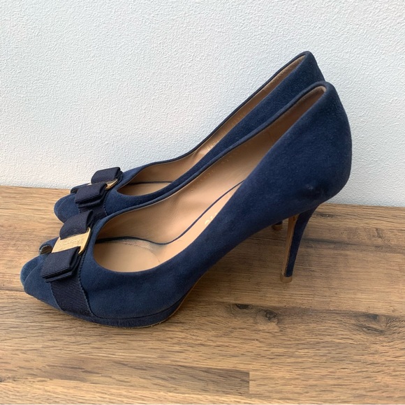 Salvatore Ferragamo Size US 10 C Blue Suede Heels Pumps Vara Bow Peep Toe Logo - Picture 6 of 11